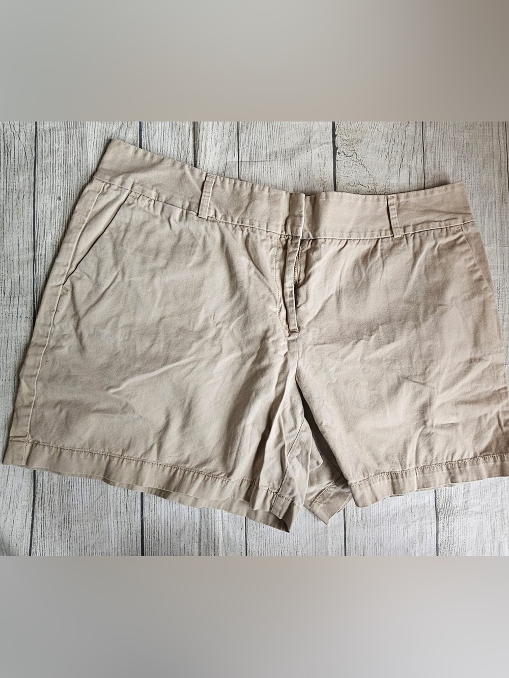 LOFT Women's Light Beige Bermuda Shorts